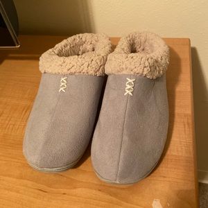 Gray And Cream Fleece Slippers Size 11